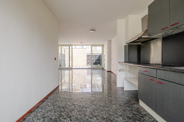 Medium property photo - Houtzagerssingel 120, 2512 XJ Den Haag